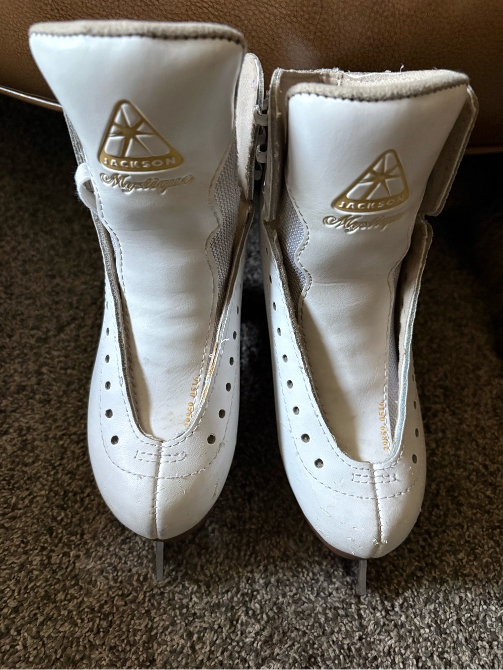 JACKSON Mystique White Ice Skates with 8 1/3 Mark II blades